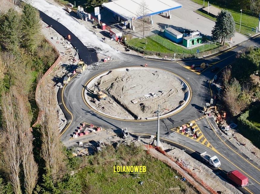 Ormai terminata l'asfaltatura della nuova rotonda di Rastignano