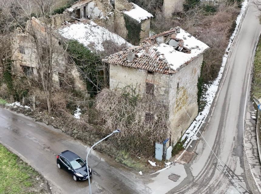 Pericolo di crollo del vecchio edificio della Guarda